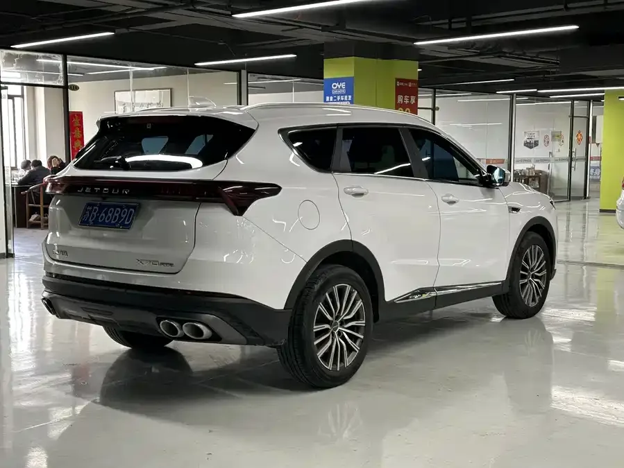 Jetour X70 PLUS JETOUR X70 PLUS 2023 1.5T DCT Brave PLUS 5-seater 2023 — миниатюра 2