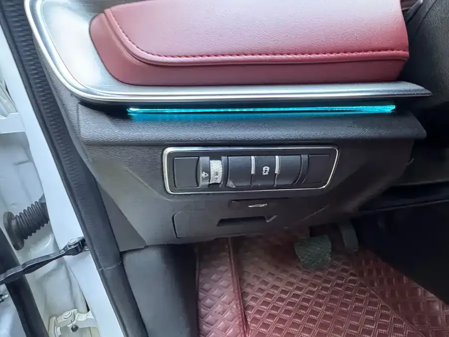 Jetour X70 PLUS JETOUR X70 PLUS 2021 facelift 1.5T DCT Mountain PRO 5-seater 2022 — миниатюра 5