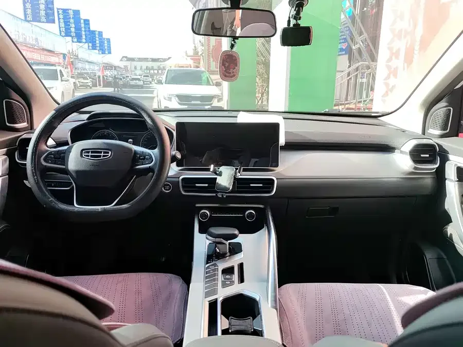 Geely Coolray SX11 Binyue 2023 1.5T DCT Platinum Edition 2024 — миниатюра 2