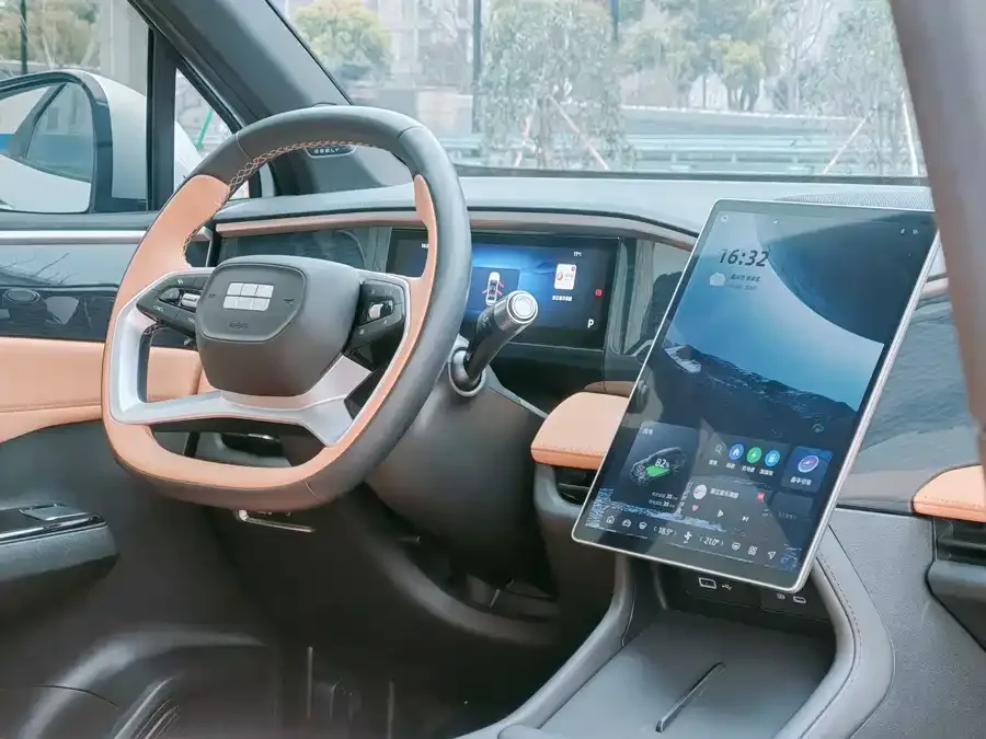 Geely Galaxy L7 Galaxy L7 2024 1.5T 55km PRO Longteng Edition 2024 — миниатюра 3