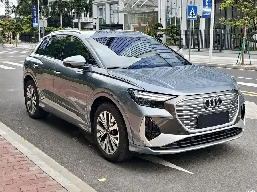 Audi Q4 e-tron 2024 40 e-tron Creative Edition 2024 — миниатюра 3