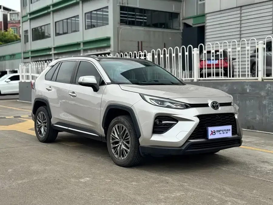 Toyota Wildlander Wildlander 2023 2.0L CVT 4WD Luxury PLUS Edition 2023 — миниатюра 3