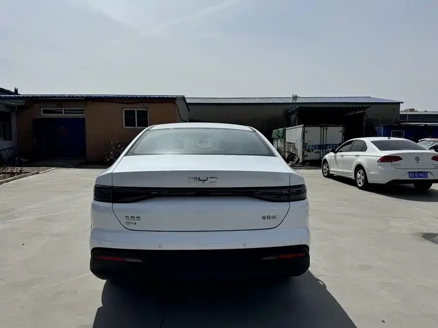 BYD seal 05 DM-i Seal 05 DM-i 2026 DM-i 128KM Luxury Edition 2026 — миниатюра 3