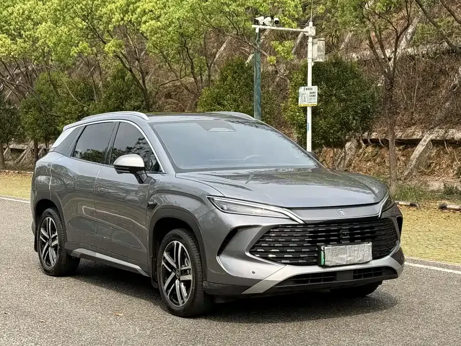 BYD Song L DM-i Song L DM-i 2025 Intelligent Driving Edition 112km Surpassing Edition 2025 — миниатюра 3