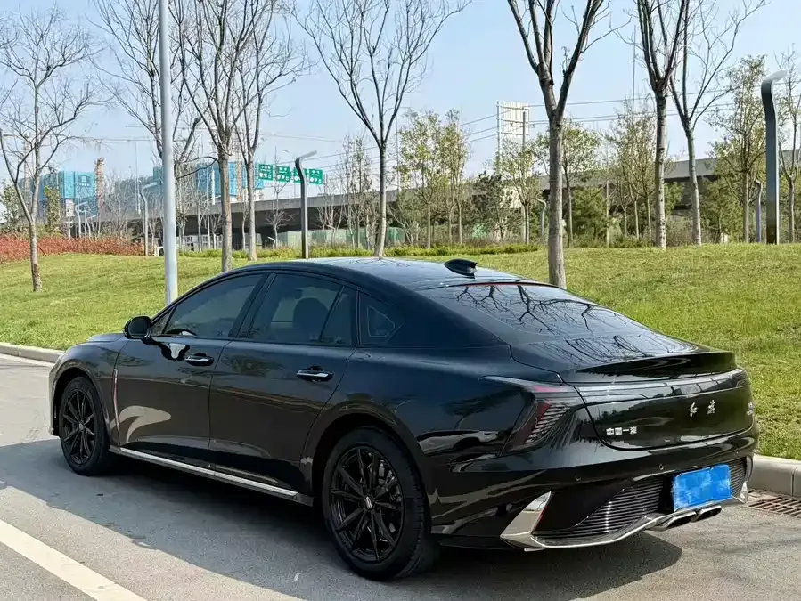 Hongqi H6 Hongqi H6 2023 2.0T American Edition 2023 — миниатюра 3