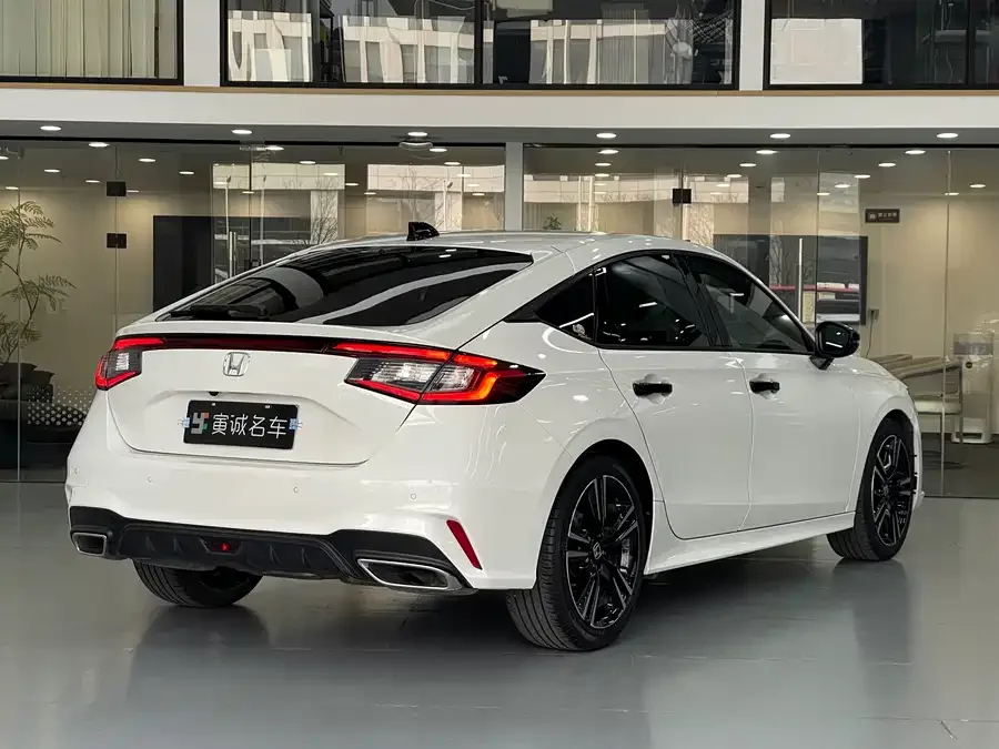 Honda Integra Stylish 2023 HATCHBACK 240TURBO CVT Magic NightDeluxe Edition 2023 — миниатюра 2