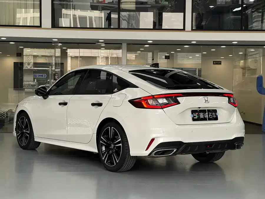 Honda Integra Stylish 2023 HATCHBACK 240TURBO CVT Magic NightDeluxe Edition 2023 — миниатюра 4
