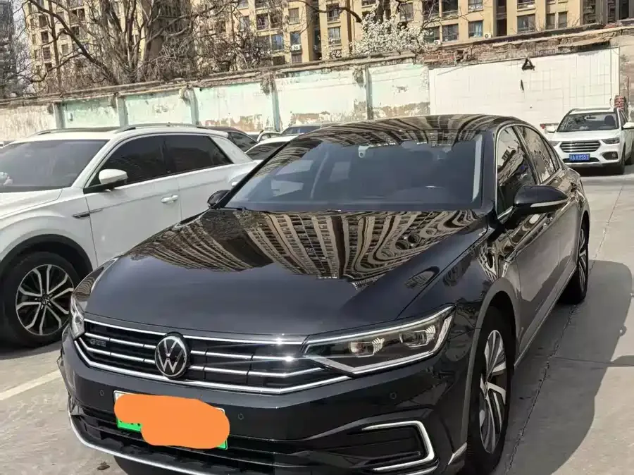 Volkswagen Magotan GTE plug-in hybrid Magotan GTE plug-in hybrid 2022 GTE luxury model 2023 — фото 1, купить с доставкой в Москву