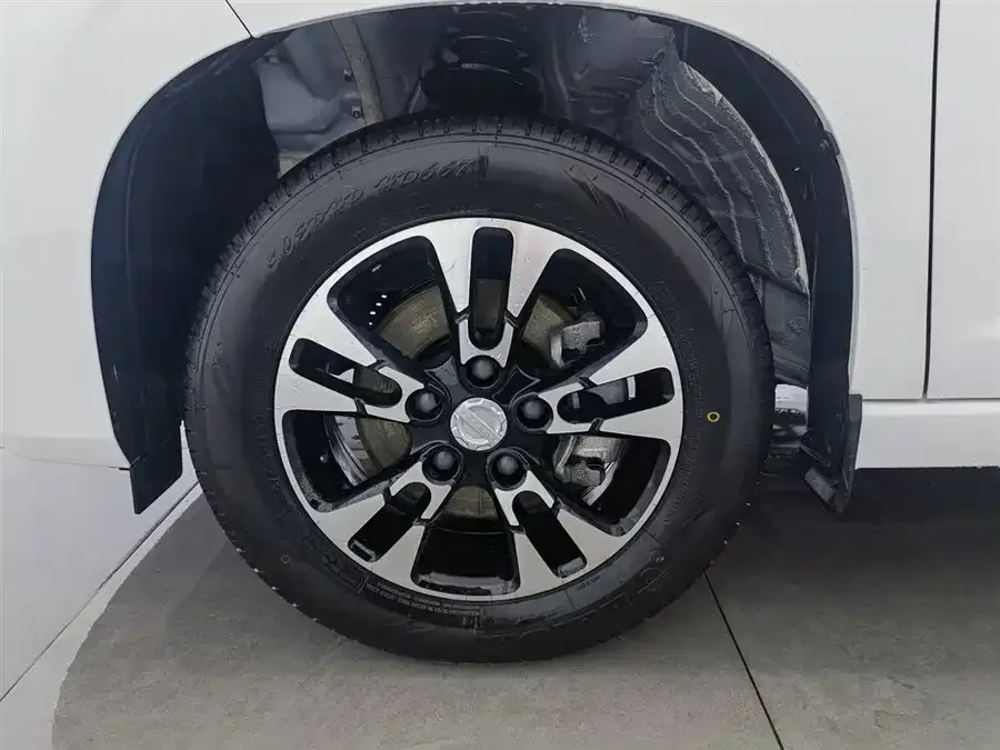 Dongfeng Fengguang E380 Fengguang E380 2023 Standard Edition - Comfortable 7-seater 2026 — миниатюра 5