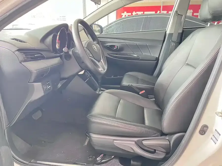 Toyota YARiS L Enjoy YARiS L enjoys the 2022 1.5L CVT luxury PLUS version 2022 — миниатюра 3