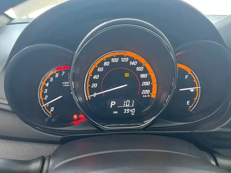 Toyota YARiS L Enjoy YARiS L enjoys the 2022 1.5L CVT luxury PLUS version 2022 — миниатюра 4