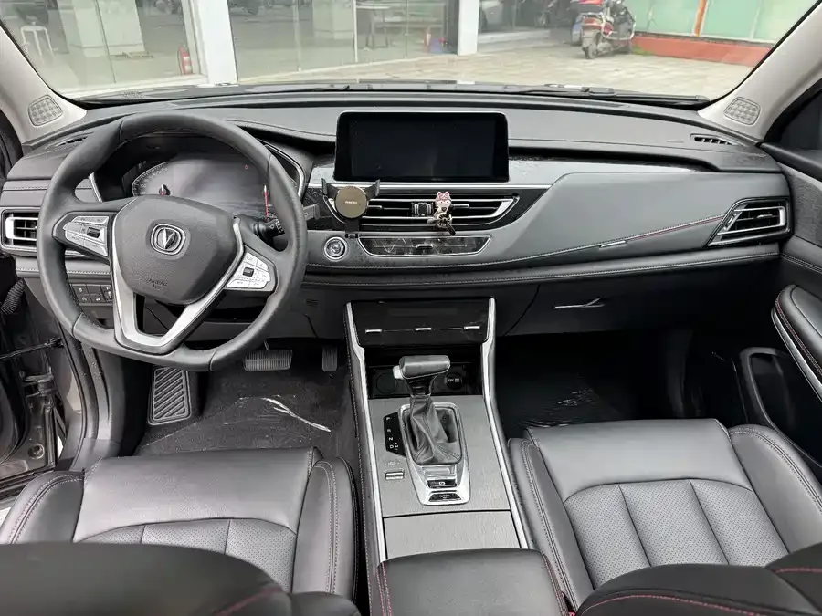 Changan CS75 Changan CS75 2022 Blue Whale Edition 1.5T DCT luxury model 2022 — миниатюра 3