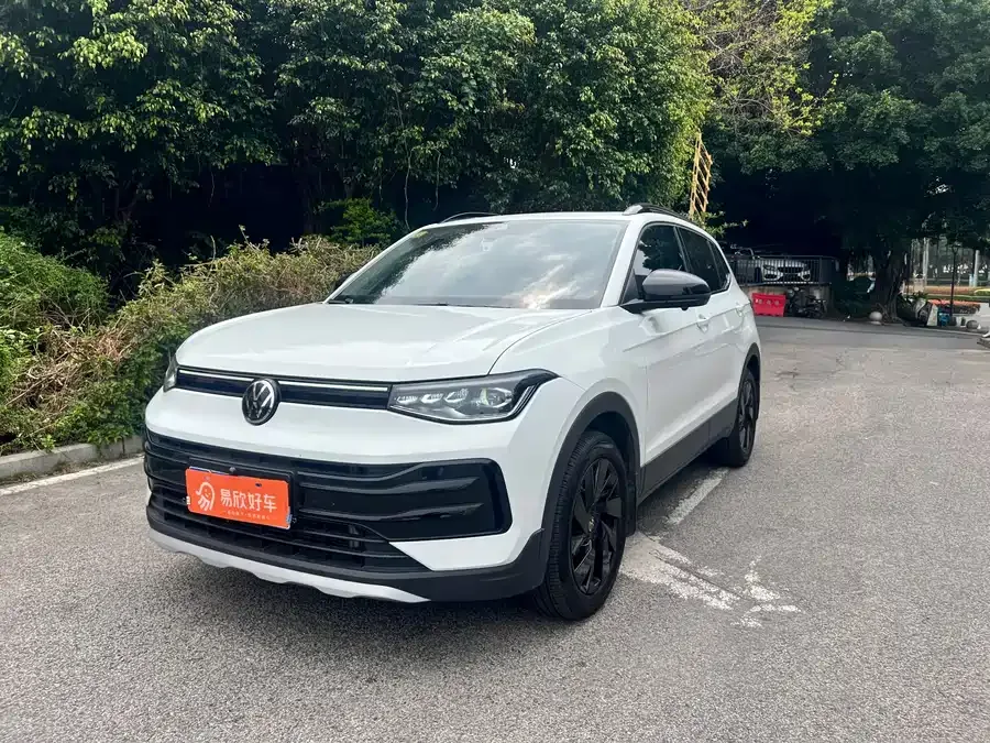 Volkswagen Tiguan (Tharu) Tuyue 2025 New 300TSI Ruixiang Edition 2024 — фото 1, купить с доставкой в Москву