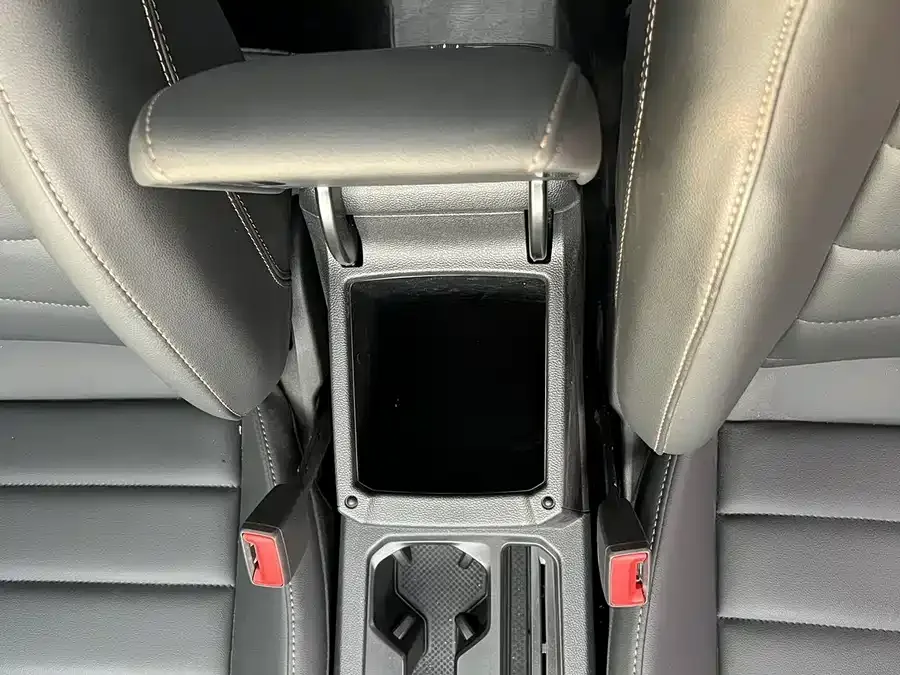 Volkswagen Tiguan (Tharu) Tuyue 2022 280TSI 2WD Luxury Edition 2023 — миниатюра 4