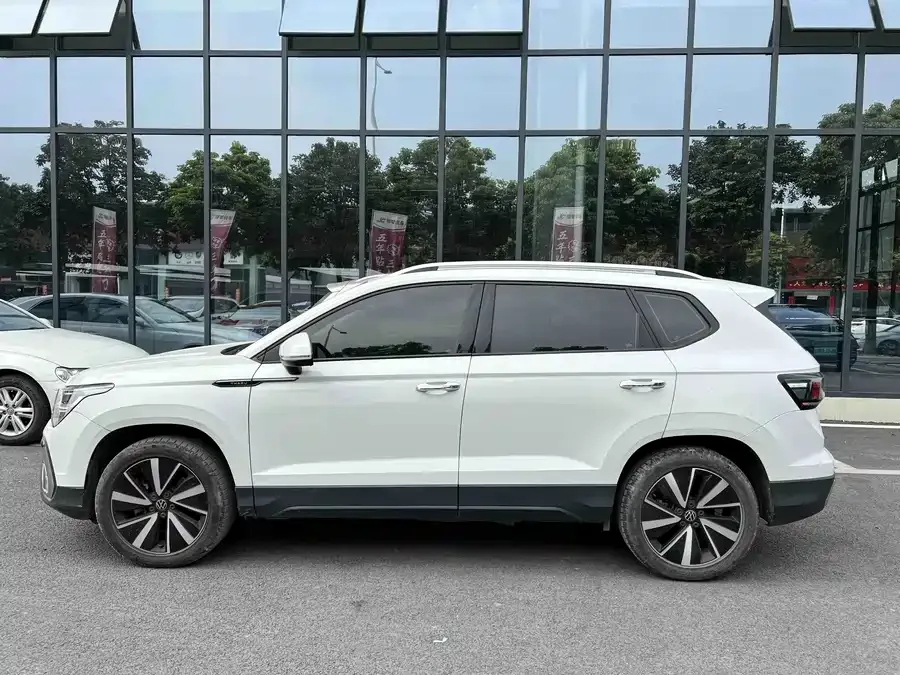 Volkswagen Tiguan (Tharu) 2023 Tuyue 300TSI 2WD Bright Moon Edition 2023 — миниатюра 3