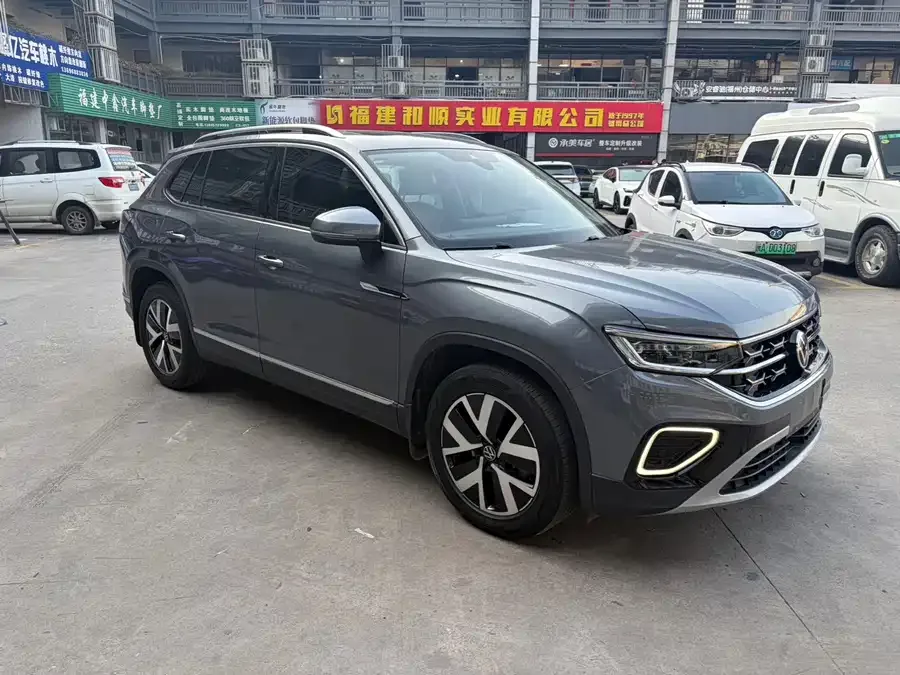 Volkswagen Tayron Tanyue 2023 330TSI 2WD Luxury Plus Advanced Edition 2023 — миниатюра 3