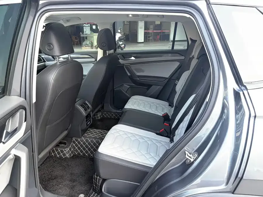 Volkswagen Tayron Tanyue 2023 330TSI 2WD Luxury Plus Advanced Edition 2023 — миниатюра 5