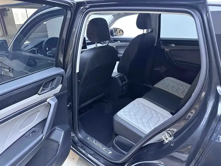 Volkswagen Tayron Tanyue 2023 280TSI 2WD Luxury Plus Advanced Edition 2023 — миниатюра 2