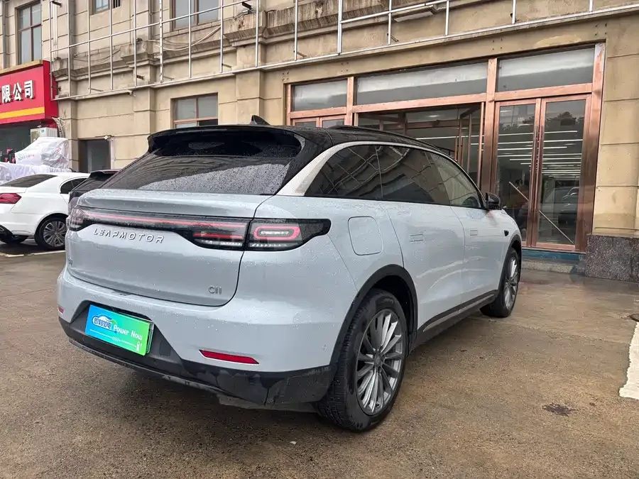 Leapmotor C11 Leapmotor C11 2024 Extended Range 300 Premium Edition 2024 — миниатюра 2