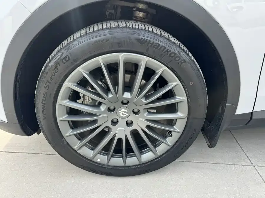 Leapmotor C11 Leapmotor C11 2023 Extended Range 180 Comfort Edition 2023 — миниатюра 2