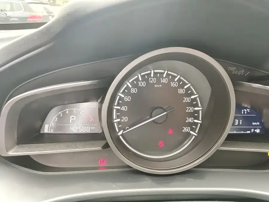 Mazda CX-4 2021 2.0L Automatic 2WD Blue Sky Explorer Edition 2023 — миниатюра 5