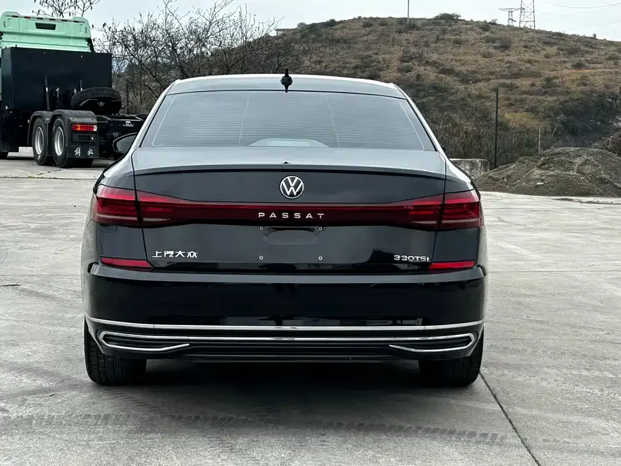 Volkswagen Passat Passat 2023 330TSI Elite Edition 2023 — миниатюра 2
