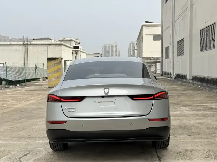 Roewe D7 Roewe D7 2023 DMH 125km Flagship Edition 2024 — миниатюра 2