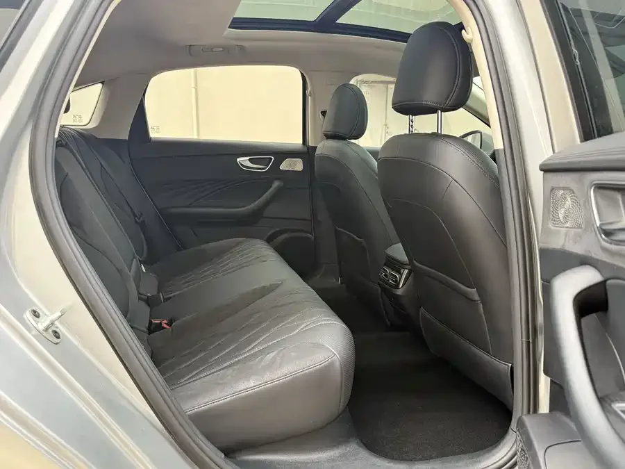 Roewe D7 Roewe D7 2023 DMH 125km Flagship Edition 2024 — миниатюра 4