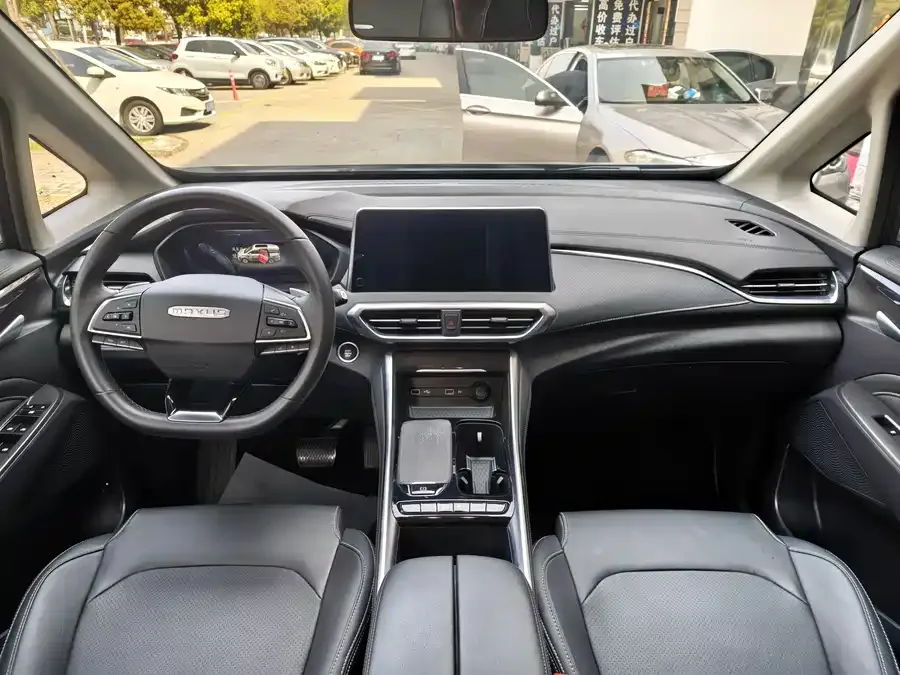 Maxus G50 2023 PLUS 1.5T automatic cruise version 2023 — миниатюра 3