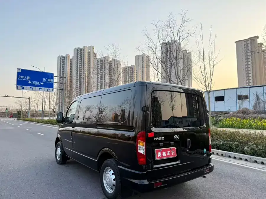 Maxus Xintu V80 Xintu V80 2024 Aoyuntong 6AMT short-axis ultra-low roof 127Ps 5/6 seats 2024 — миниатюра 4