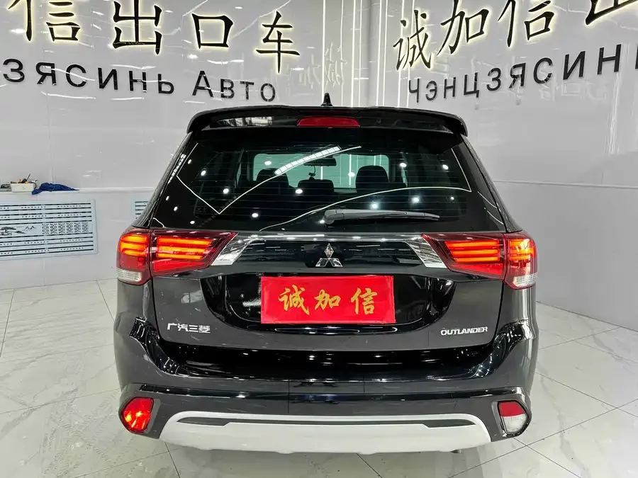 Mitsubishi Outlander Outlander 2021 2.0L 2WD 5-seater 2022 — миниатюра 2
