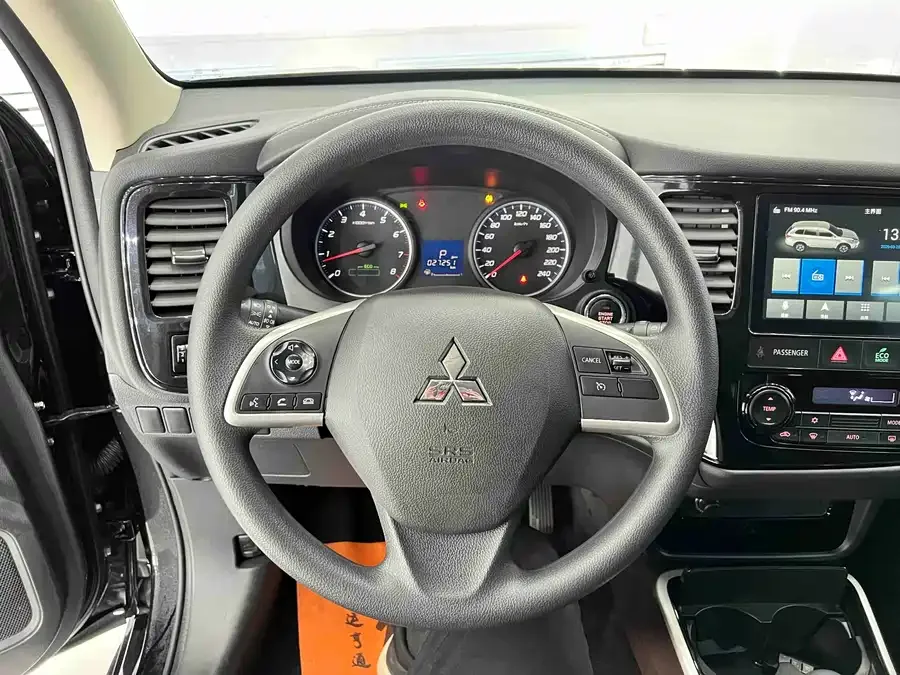 Mitsubishi Outlander Outlander 2021 2.0L 2WD 5-seater 2022 — миниатюра 5
