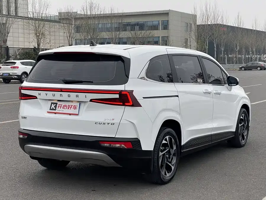 Hyundai Custo Kustu 2022 270TGDi Smart Love Flagship Edition TOP 2024 — миниатюра 5