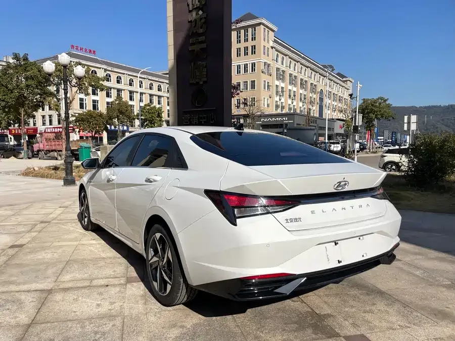 Hyundai Elantra Elantra 2022 1.5L CVT GLX Elite Edition 2022 — миниатюра 3