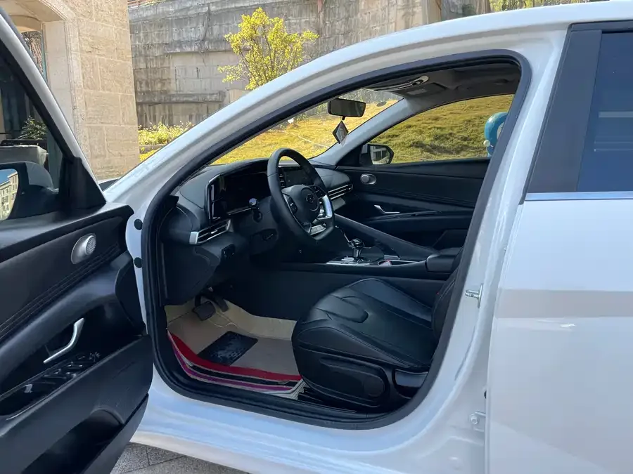Hyundai Elantra Elantra 2022 1.5L CVT GLX Elite Edition 2022 — миниатюра 4