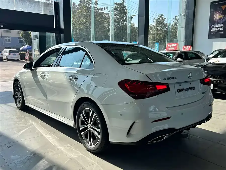 Mercedes-Benz Class A Mercedes-Benz A-Class 2023 A 200 L Dynamic Edition 2023 — миниатюра 4