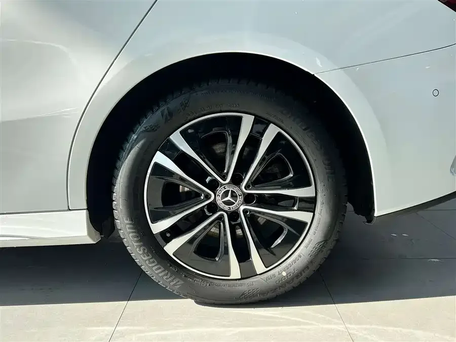 Mercedes-Benz Class A Mercedes-Benz A-Class 2023 A 200 L Dynamic Edition 2023 — миниатюра 5