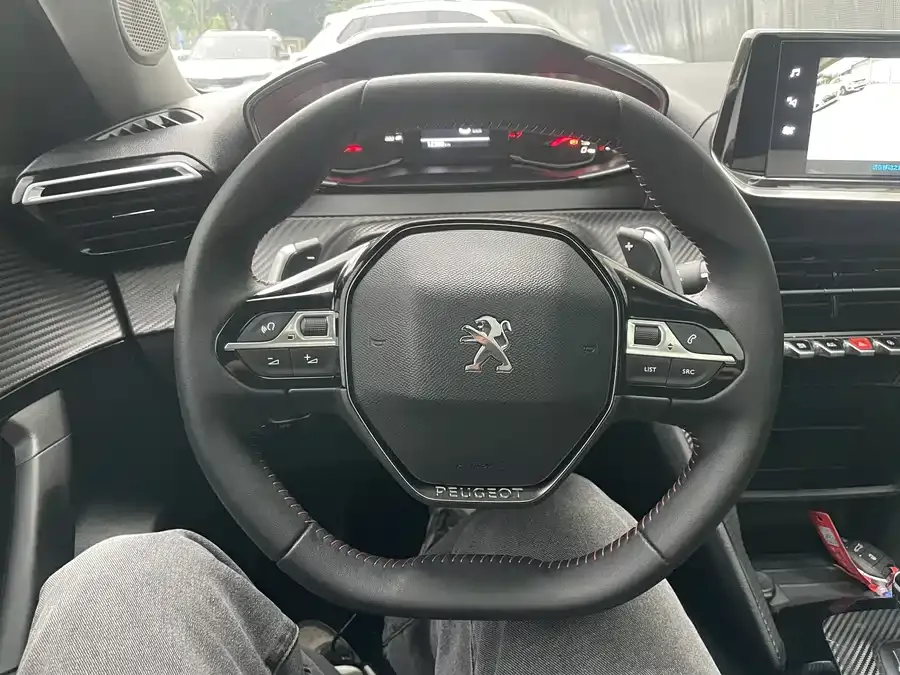 Peugeot 2008 Peugeot 2008 2022 230THP THE ONE 2025 — миниатюра 4