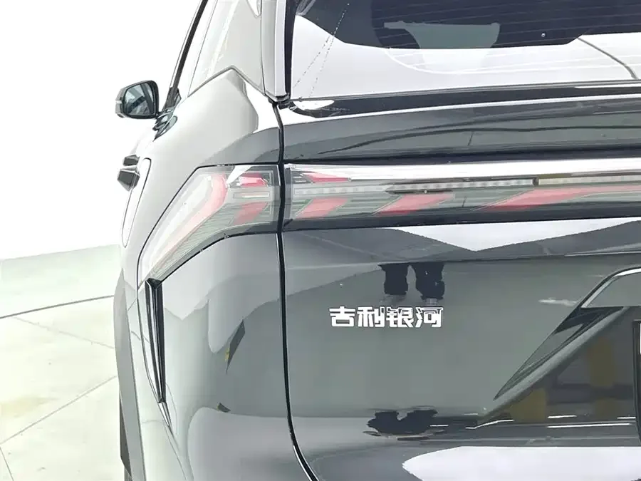 Geely Galaxy L7 Galaxy L7 2025 EM-i 115km Exploration Edition 2025 — миниатюра 4