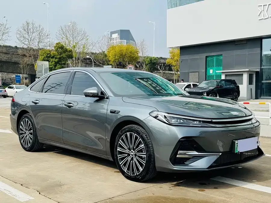 Geely Galaxy A7 Galaxy A7 2025 EM-i 150km Starship Edition 2026 — миниатюра 3