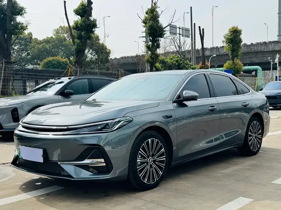 Geely Galaxy A7 Galaxy A7 2025 EM-i 150km Starship Edition 2026 — фото 1, купить с доставкой в Москву