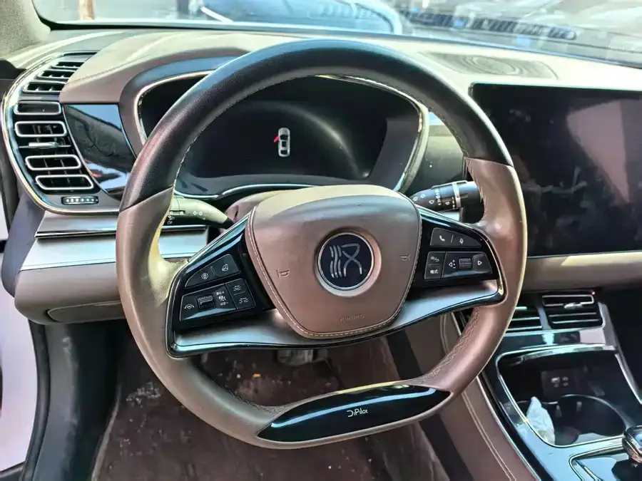 BYD Second-hand Han 2022 DM-i 121KM Premium Edition 2023 — миниатюра 2