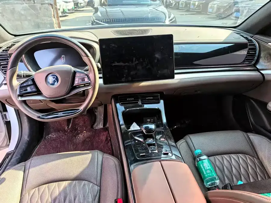 BYD Second-hand Han 2022 DM-i 121KM Premium Edition 2023 — миниатюра 3