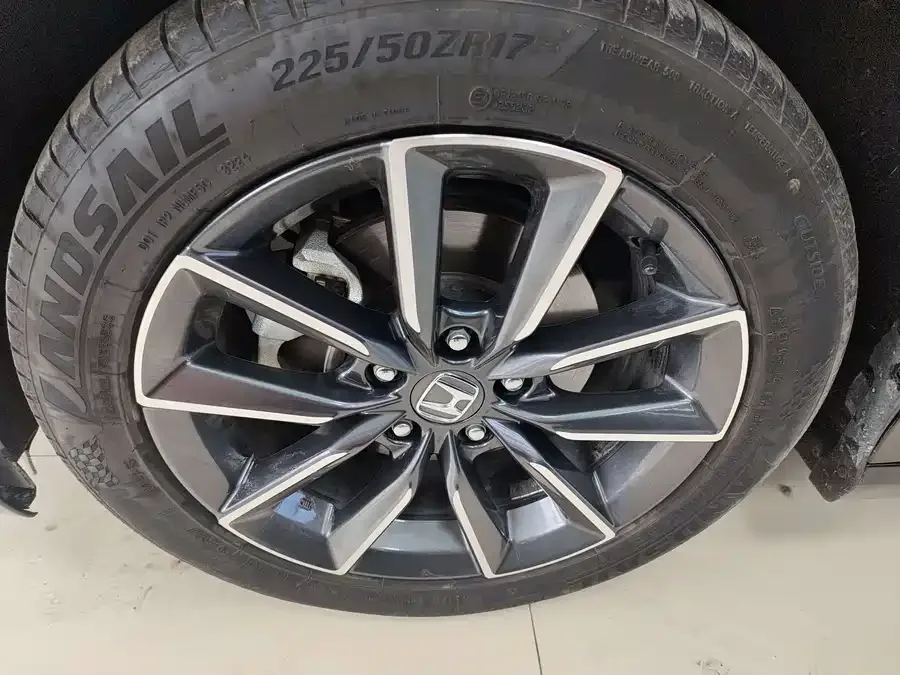 Honda Inspire 2022 Insignia 260TURBO Elegant Edition 2022 — миниатюра 2