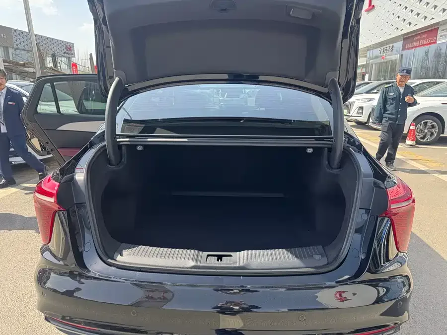 Hongqi H5 PHEV Hongqi H5 PHEV 2025 170 Super Hybrid Edition 2025 — миниатюра 5