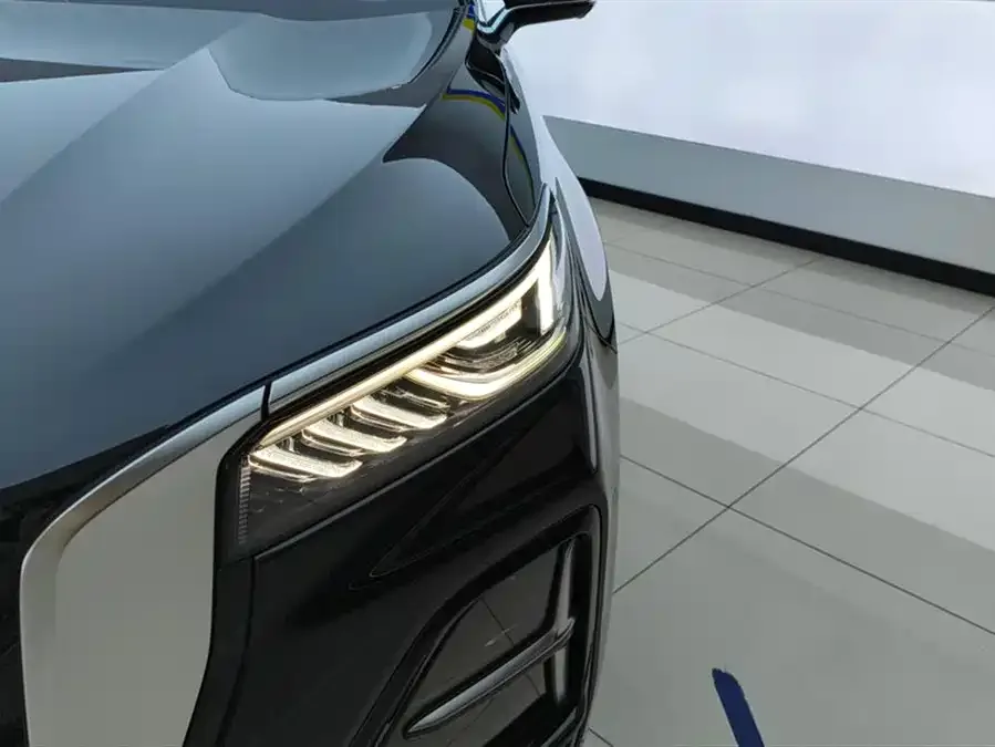 Hongqi HS5 Hongqi HS5 2023 2.0T Flagship Pro Edition 2024 — миниатюра 2
