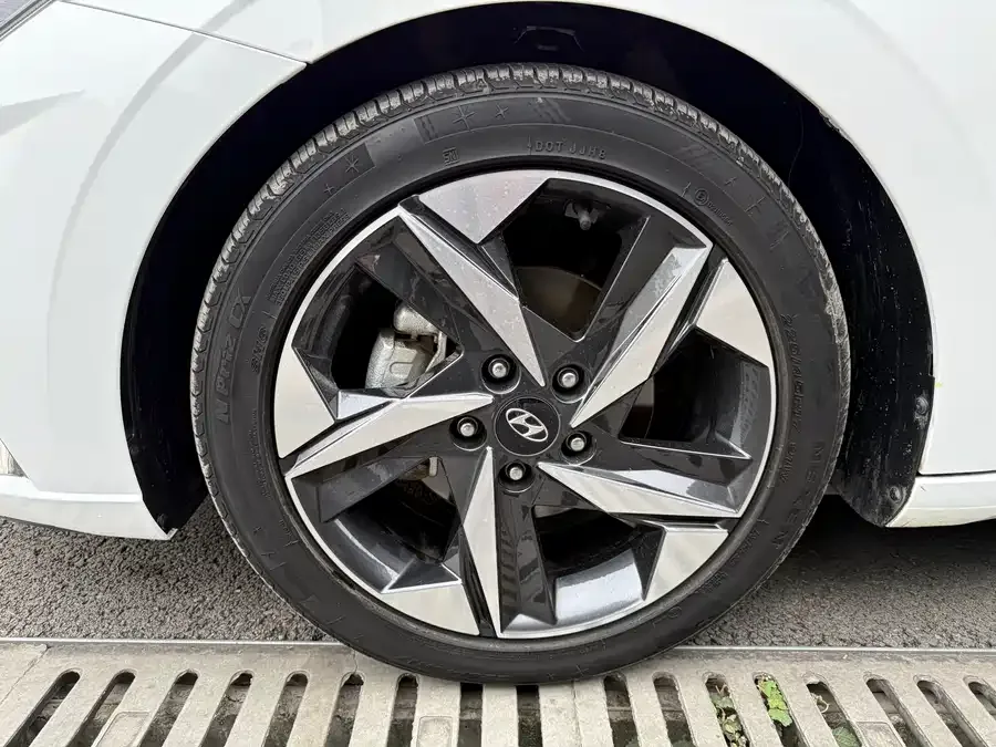 Hyundai Elantra Elantra 2022 1.5L CVT GLX Elite Edition 2023 — миниатюра 4