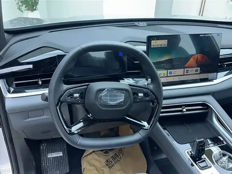 Geely Atlas Boyue 2026 1.5TD Joy 2026 — миниатюра 3