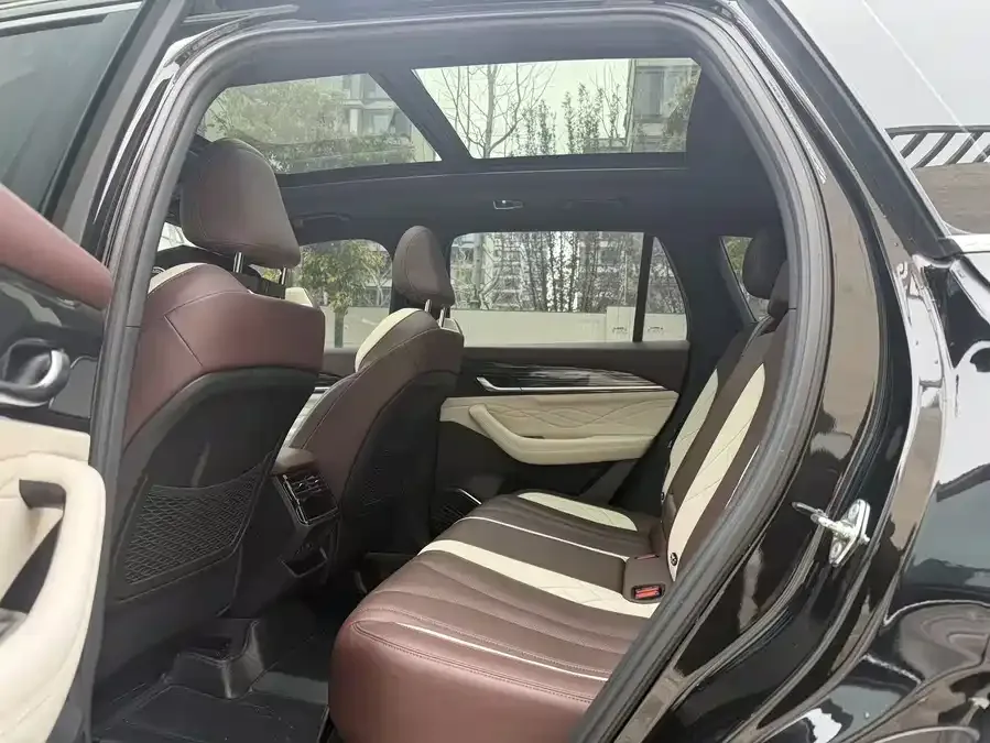 Geely Monjaro Xingyue L 2021 2.0TD DCT EVO 2WD Premium Edition 2022 — миниатюра 3