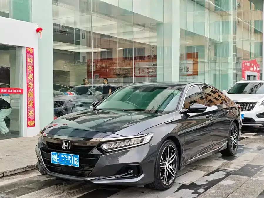 Honda Accord 2022 Accord 260TURBO Fantasy Night Premium Edition 2022 — фото 1, купить с доставкой в Москву